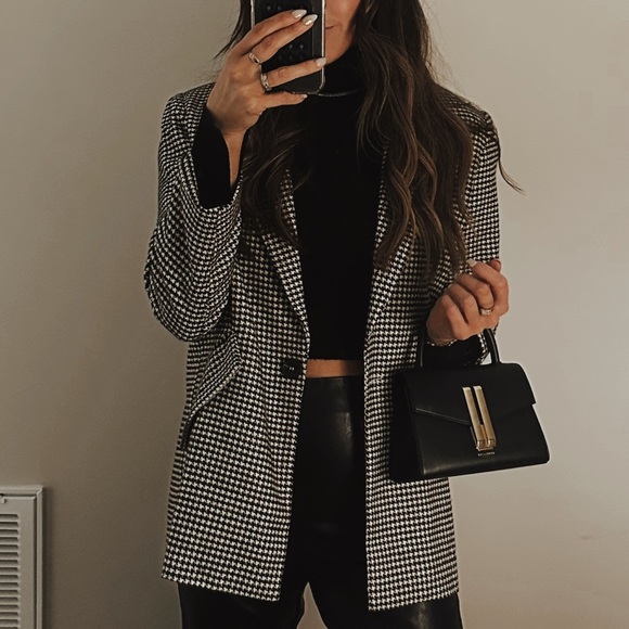 Dress Forum Oversized Houndstooth Black and White Blazer - Picture 1 of 7